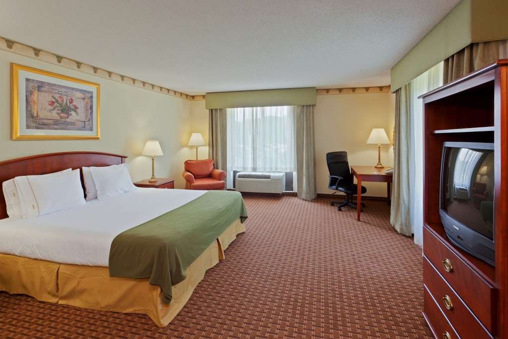 Holiday Inn Express & Suites North East | 101 Hotel Plaza, North East, MD 21901, USA | Phone: (410) 287-0008