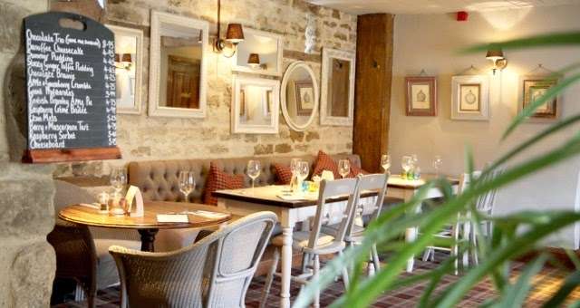 Greyhound at Little Warley | Magpie Ln, Little Warley, Warley, Brentwood CM13 3DZ, UK | Phone: 01277 249911