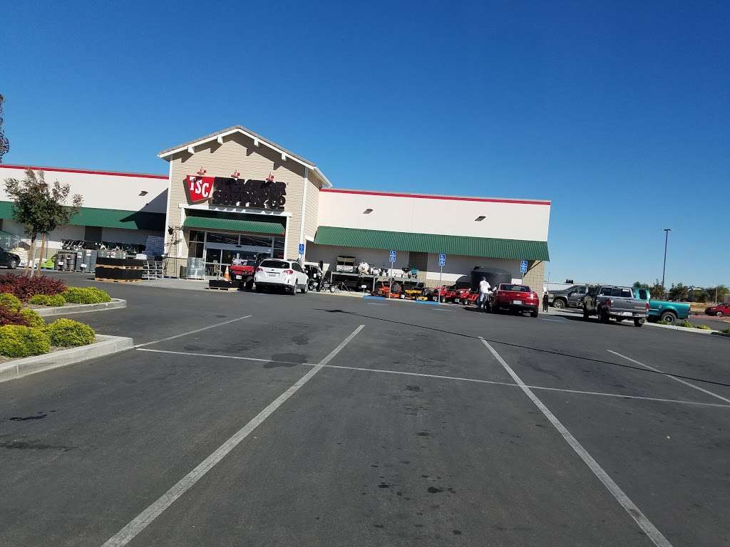 Tractor Supply Co. | 480 N Mill St, Tehachapi, CA 93561, USA | Phone: (661) 823-1687