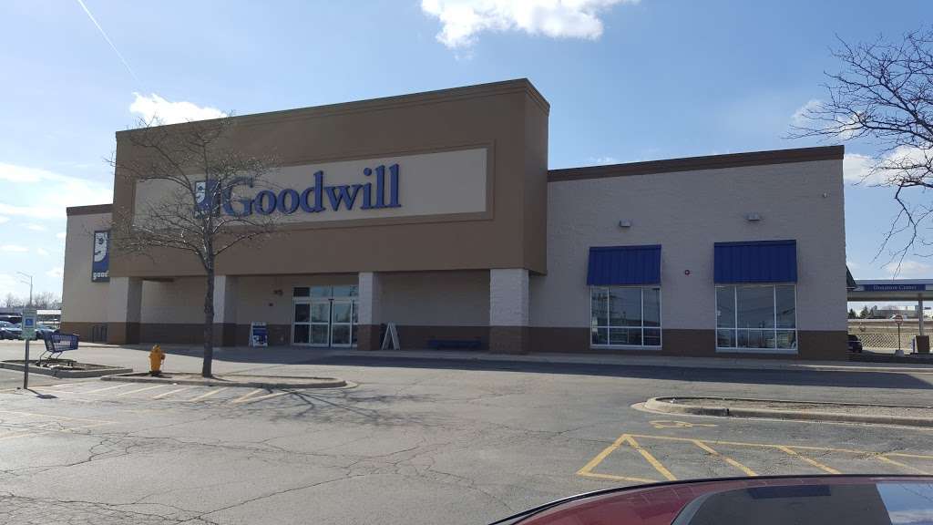 Goodwill Store & Donation Center | 1020 N Rohlwing Rd, Addison, IL 60101 | Phone: (630) 812-5167