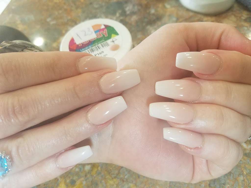 Fabulous Nails Spa and Lashes | 11300 West Rd M, Houston, TX 77065 | Phone: (281) 469-5488