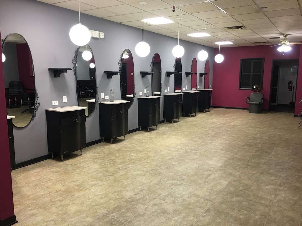 DPelos Salon and Barbershop | 737 Plainfield Rd #3, Darien, IL 60561 | Phone: (630) 960-5141