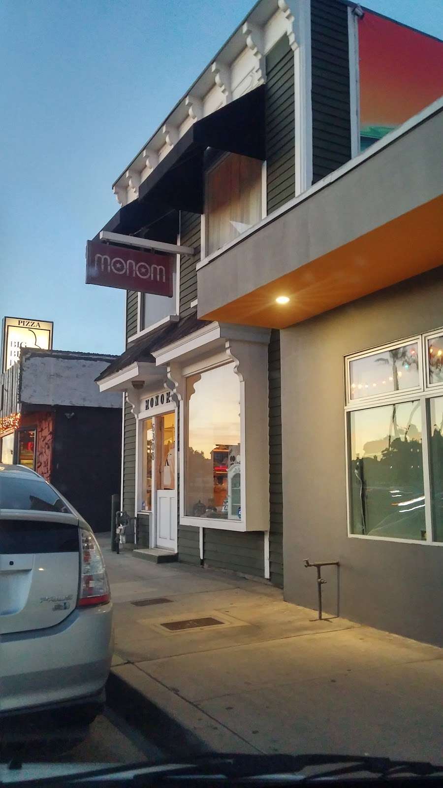 Monom | 6308 West Coast Hwy, Newport Beach, CA 92663 | Phone: (949) 650-0057