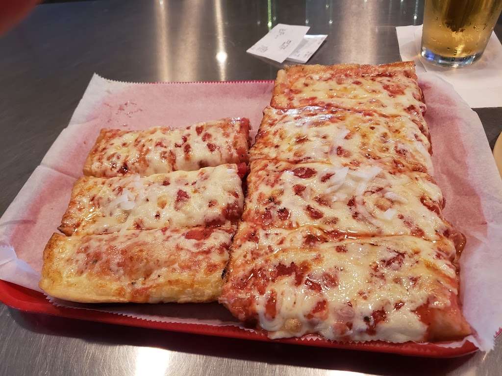 Pizza LOven | 40 West End Rd, Hanover, PA 18706, USA | Phone: (570) 822-7194