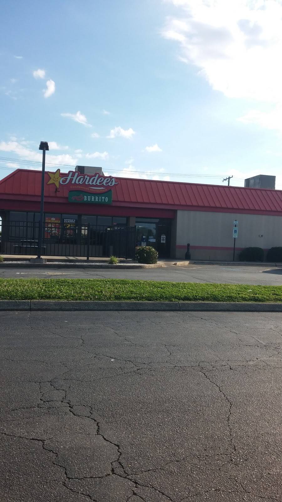 Hardees | 3002 Old Hollow Rd, Walkertown, NC 27051, USA | Phone: (336) 595-3679