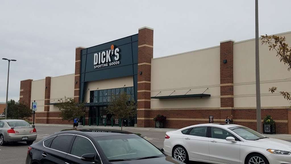 DICKS Sporting Goods | 840 NW Blue Pkwy, Lees Summit, MO 64086, USA | Phone: (417) 295-3033