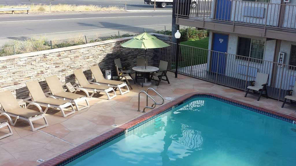 Motel 6 Fairfield - Napa Valley CA | 4376 Central Pl, Fairfield, CA 94534, USA | Phone: (707) 864-0800