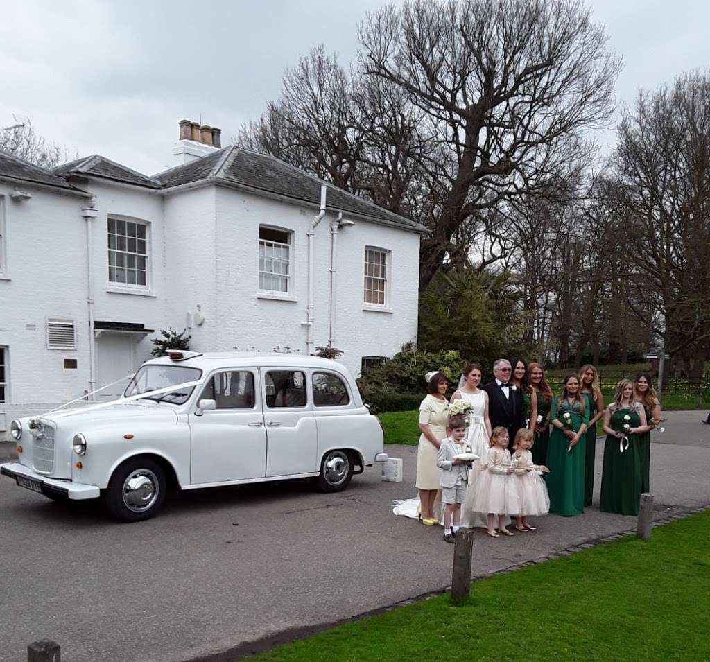 Wedding Car Hire London - LuxWeddingCar ltd | 10, Norton House, Roman Rd, London E2 0ST, UK | Phone: 020 8980 3778