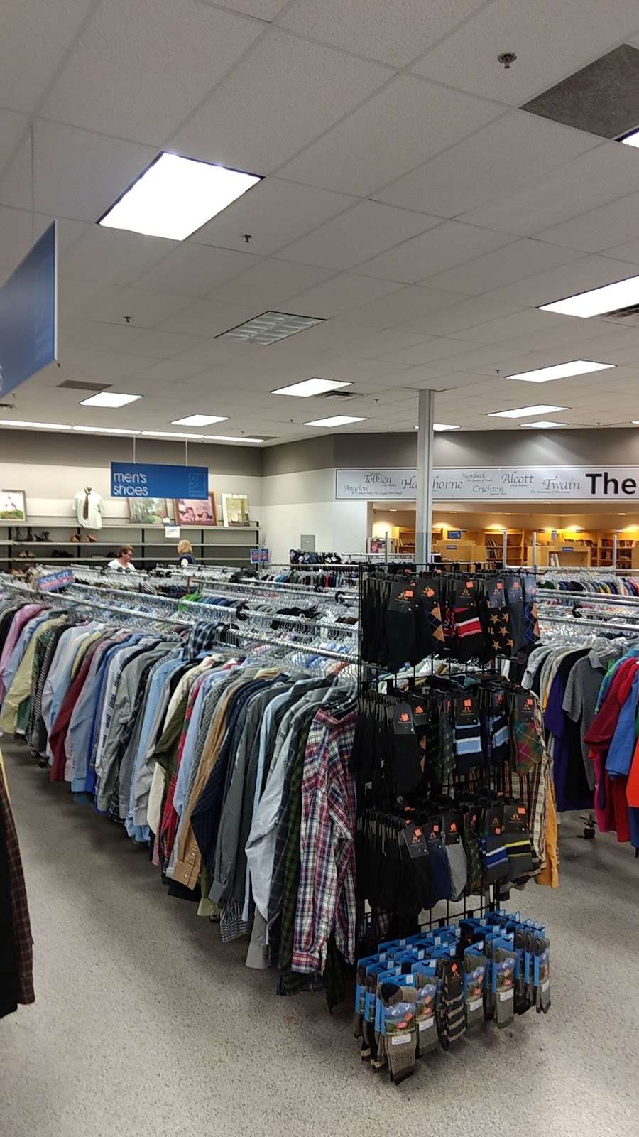 Goodwill Littleton - County Line | 161 W County Line Rd, Littleton, CO 80129 | Phone: (303) 738-2152