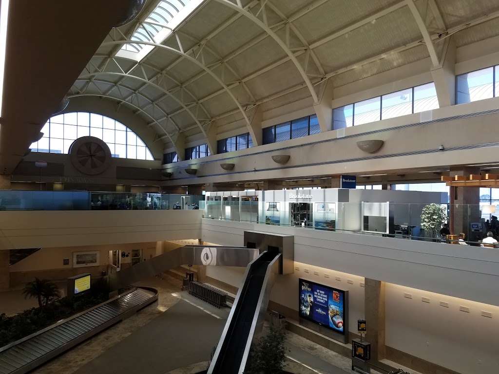 John Wayne Airport | California 92707, USA