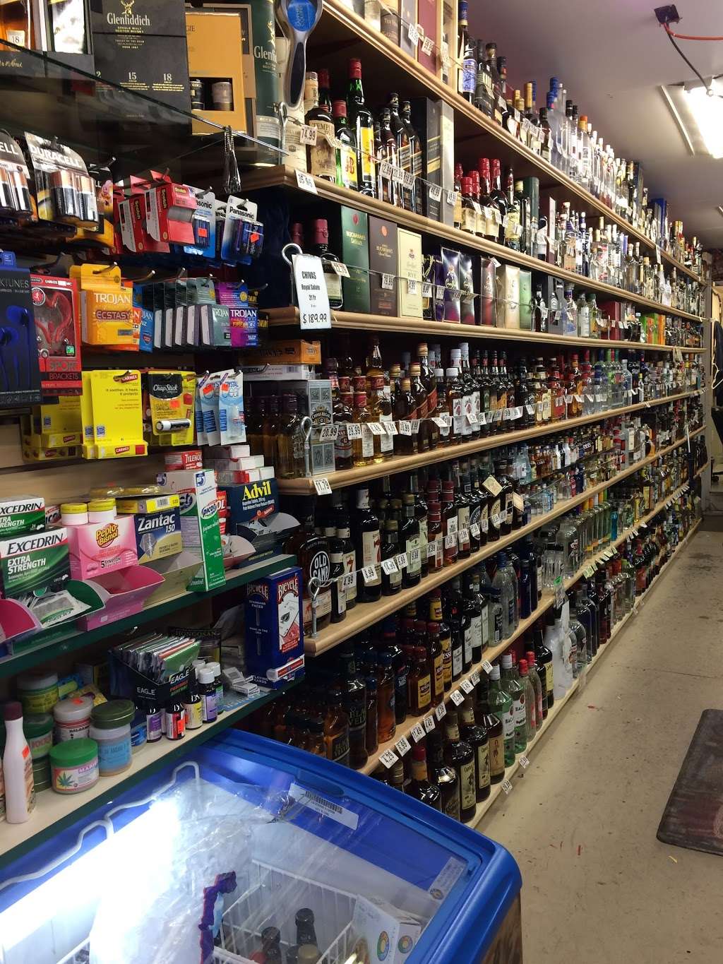 Old Town Liquor | 411 E High St, Moorpark, CA 93021, USA | Phone: (805) 529-0366