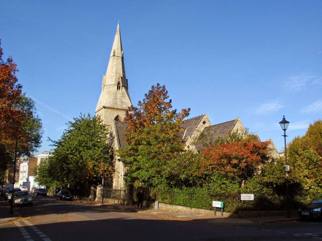 St Andrew’s Church | Thornhill Square, London N1 1BQ, UK | Phone: 020 7607 4552