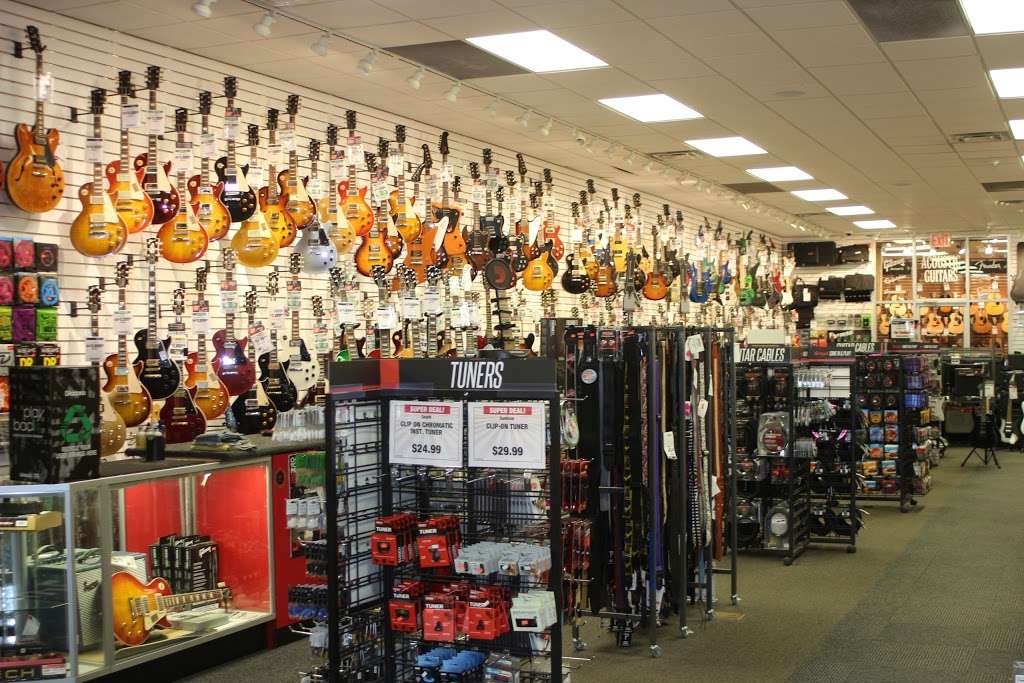 Sam Ash Music Stores | 385 Old Country Rd, Carle Place, NY 11514, USA | Phone: (516) 333-8700