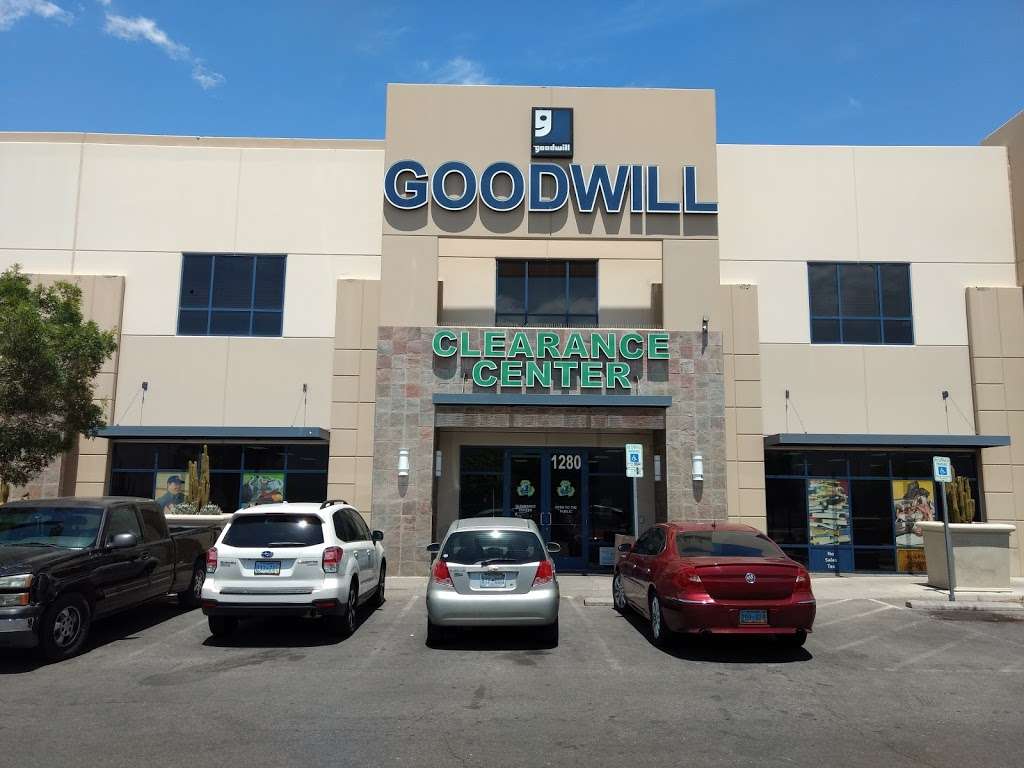 Goodwill Clearance Center and Donation Site | 1280 W Cheyenne Ave, North Las Vegas, NV 89030, USA | Phone: (702) 214-2008