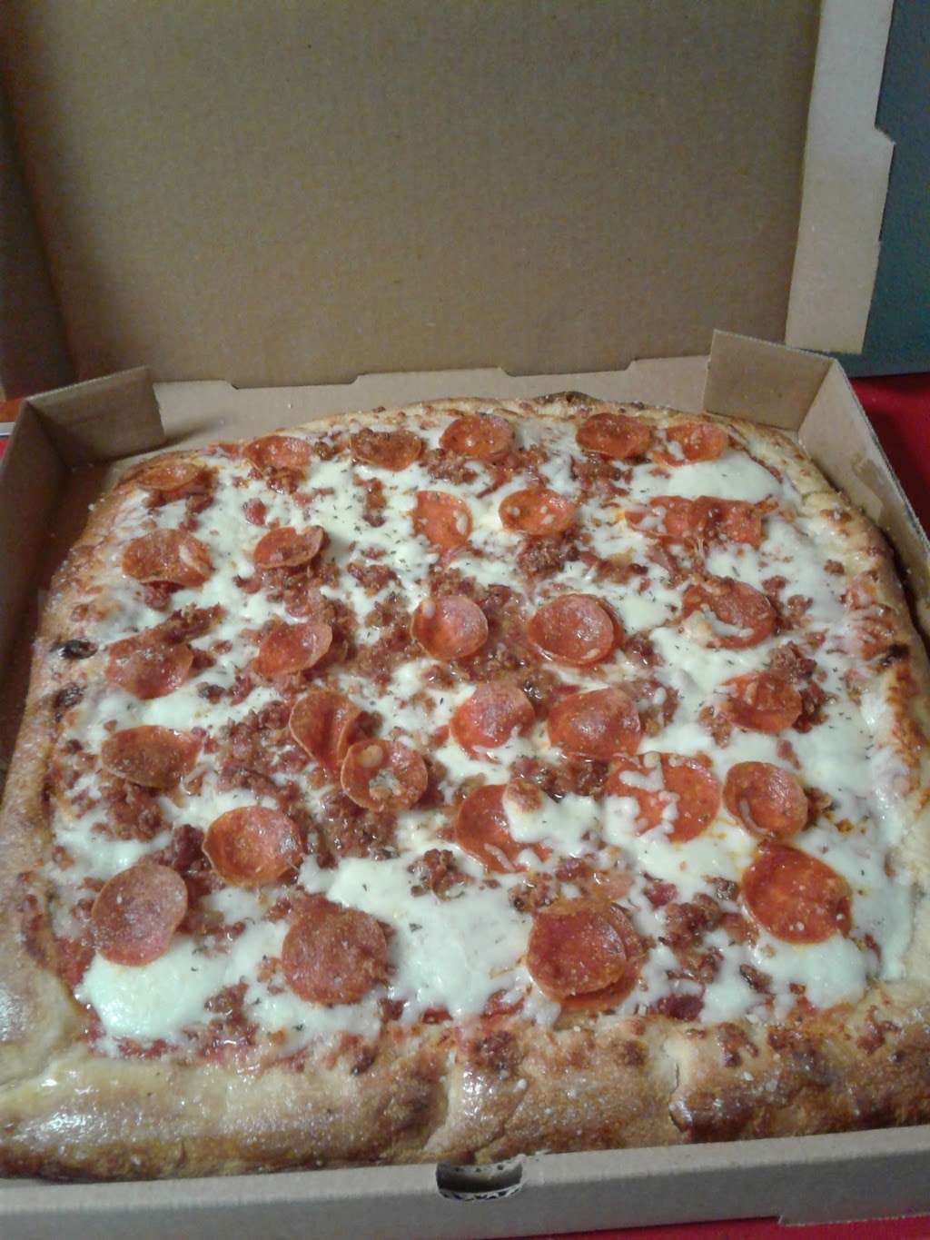 Brothers Pizza | 2084 E Osceola Pkwy, Kissimmee, FL 34743, USA | Phone: (407) 348-4000