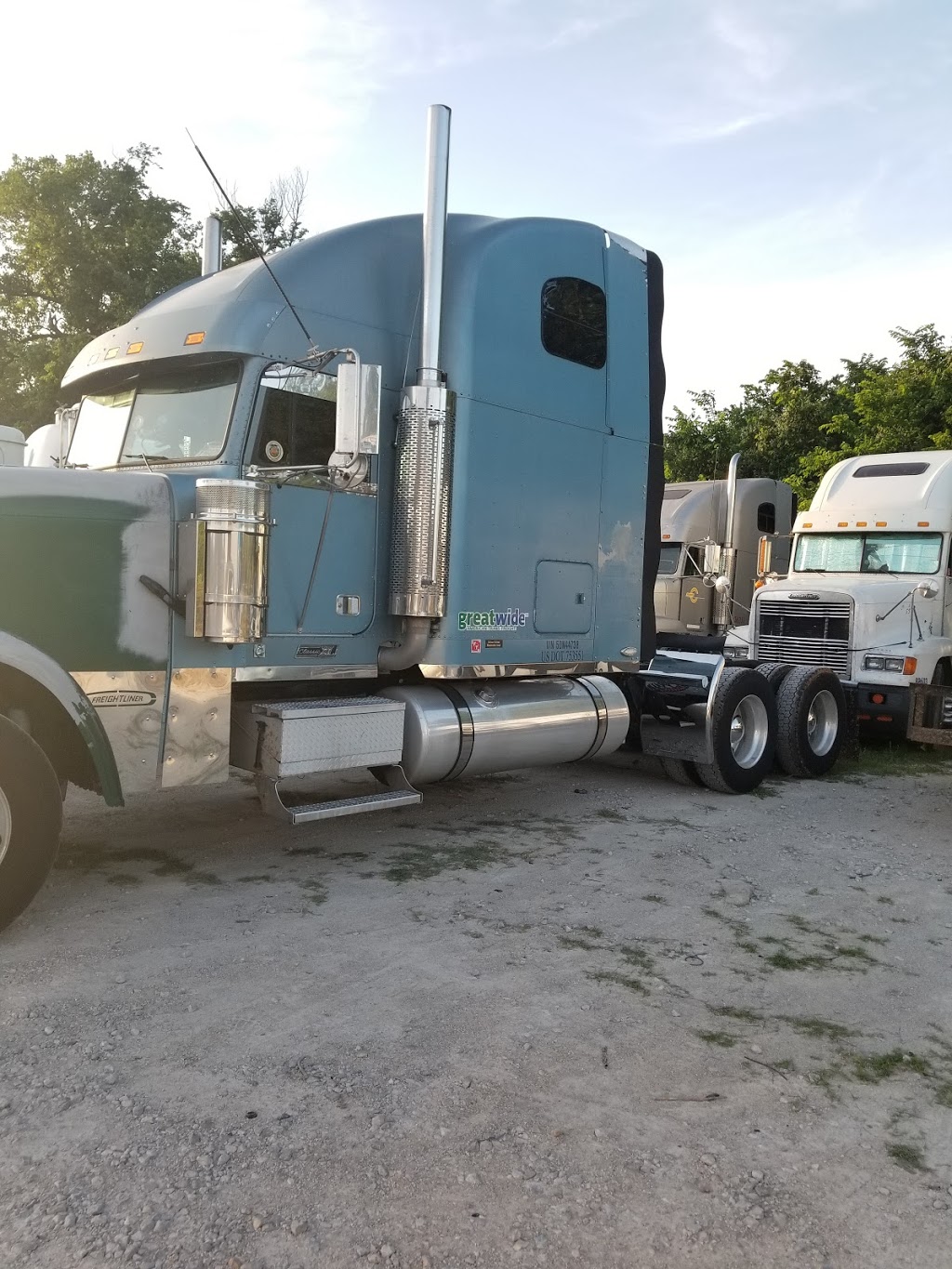 J Js Trucking | 5337 E Hwy 199, Springtown, TX 76082, USA | Phone: (817) 677-4100