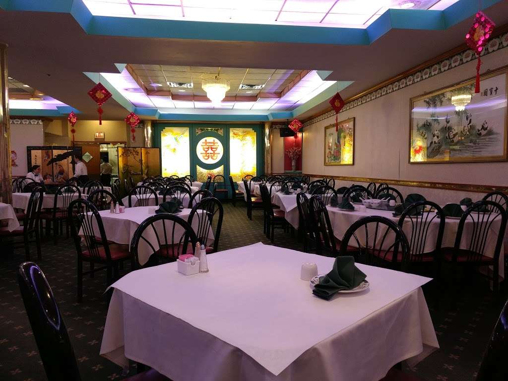 Evergreen Restaurant | 2411 S Wentworth Ave, Chicago, IL 60616, USA | Phone: (312) 225-8898