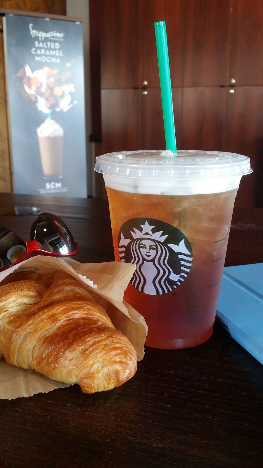 Starbucks | 3007 Huntington Dr, Pasadena, CA 91107, USA | Phone: (626) 792-7111