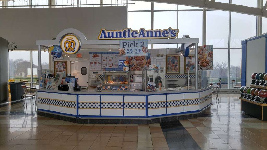 Auntie Annes | 5800 Tri-State Tollway, Hinsdale, IL 60521 | Phone: (630) 321-9036