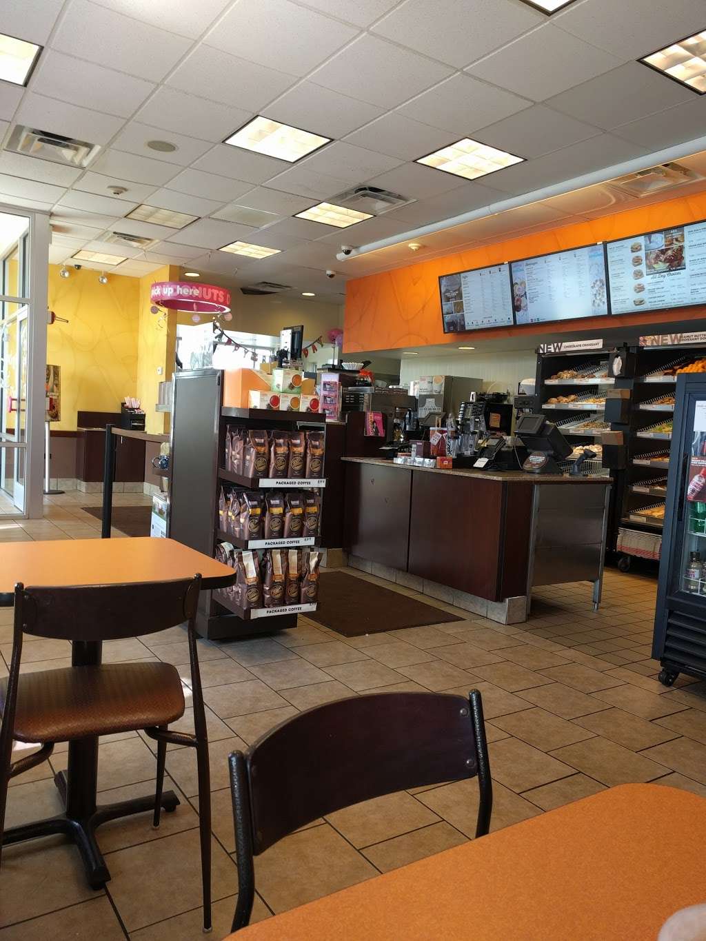 Dunkin Donuts | 112 E Bethel Dr, Bourbonnais, IL 60914, USA | Phone: (815) 933-7100