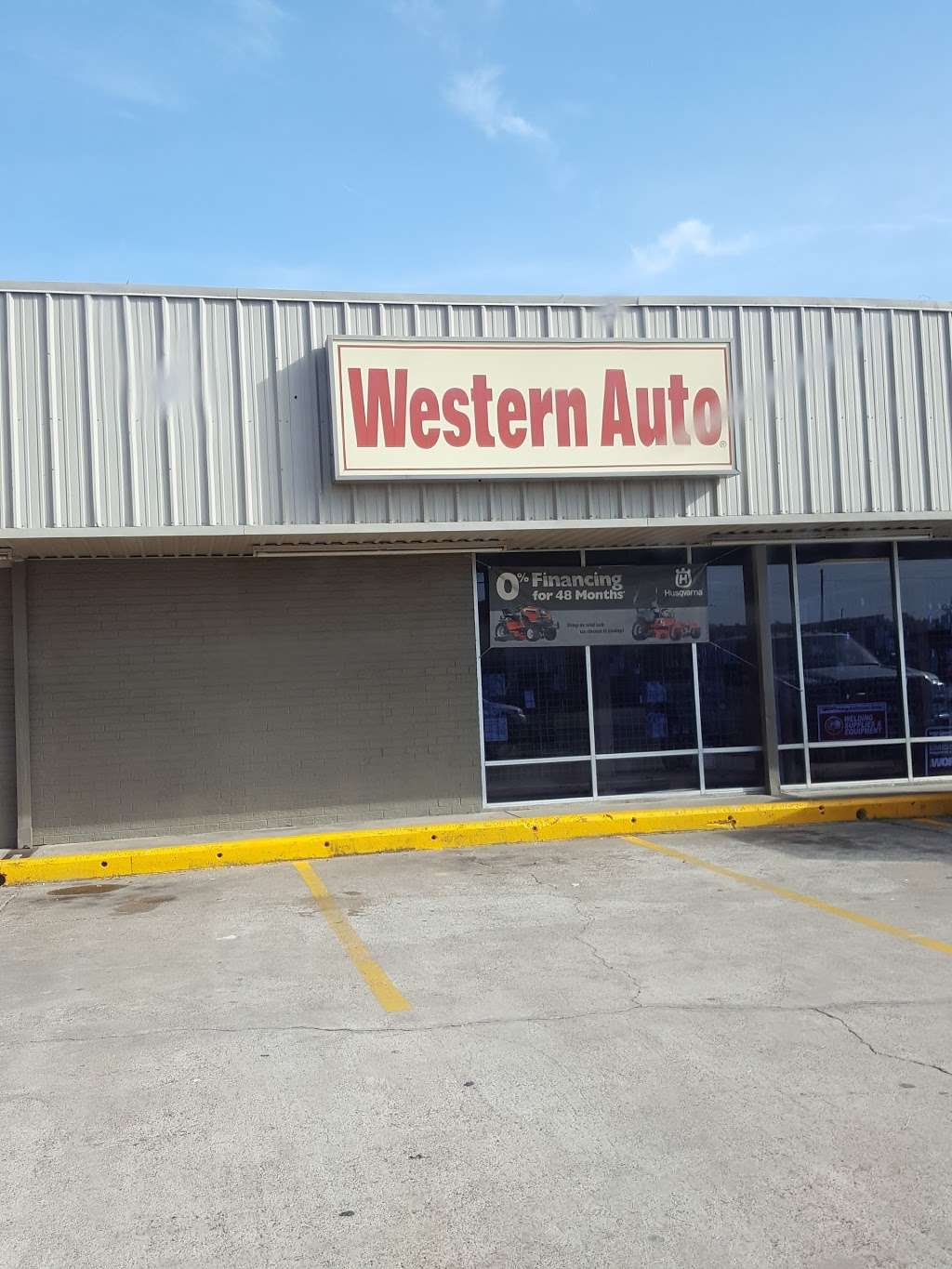 Western Auto | 106 W Clayton St, Dayton, TX 77535, USA | Phone: (936) 258-3181