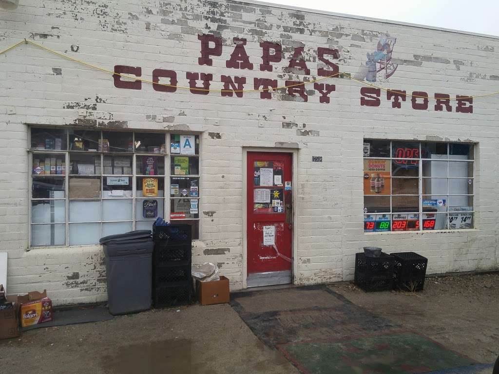 Papas Country Store | 17518 Elizabeth Lake Rd, Lake Hughes, CA 93532 | Phone: (661) 724-1634