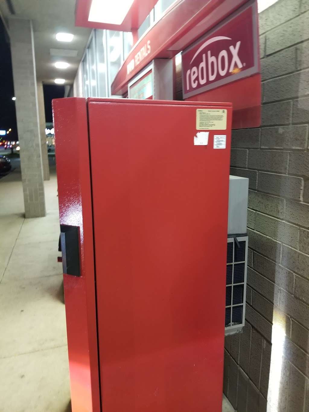 Redbox | 7878 S Harlem Ave, Bridgeview, IL 60455, USA | Phone: (866) 733-2693