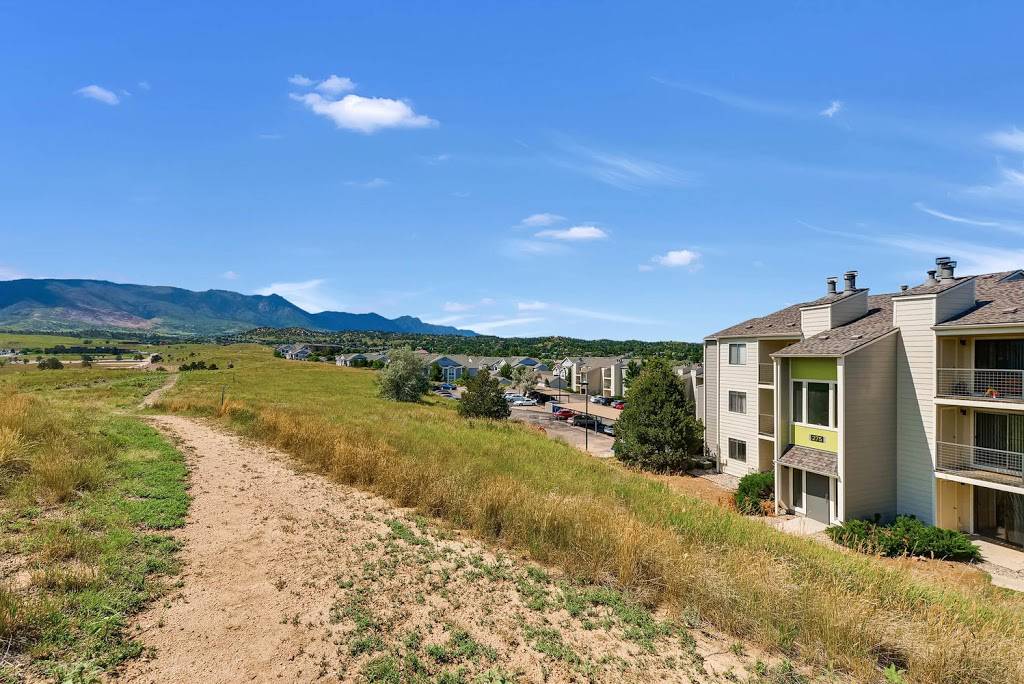 Whispering Hills Apartments | 260 Rim View Dr, Colorado Springs, CO 80919, USA | Phone: (833) 811-2342