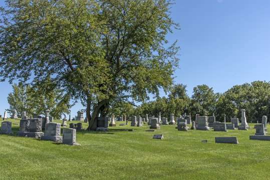 Barry Cemetery | 1327 NW Barry Rd, Kansas City, MO 64155 | Phone: (816) 452-8419