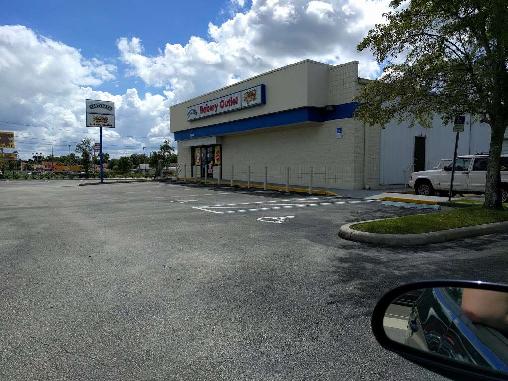 Tastykake Bakery Outlet | 8580 E Colonial Dr, Orlando, FL 32817 | Phone: (407) 367-0919