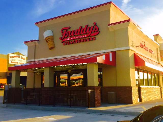 Freddys Frozen Custard & Steakburgers | 228 N Belt Hwy, St Joseph, MO 64506, USA | Phone: (816) 671-9322