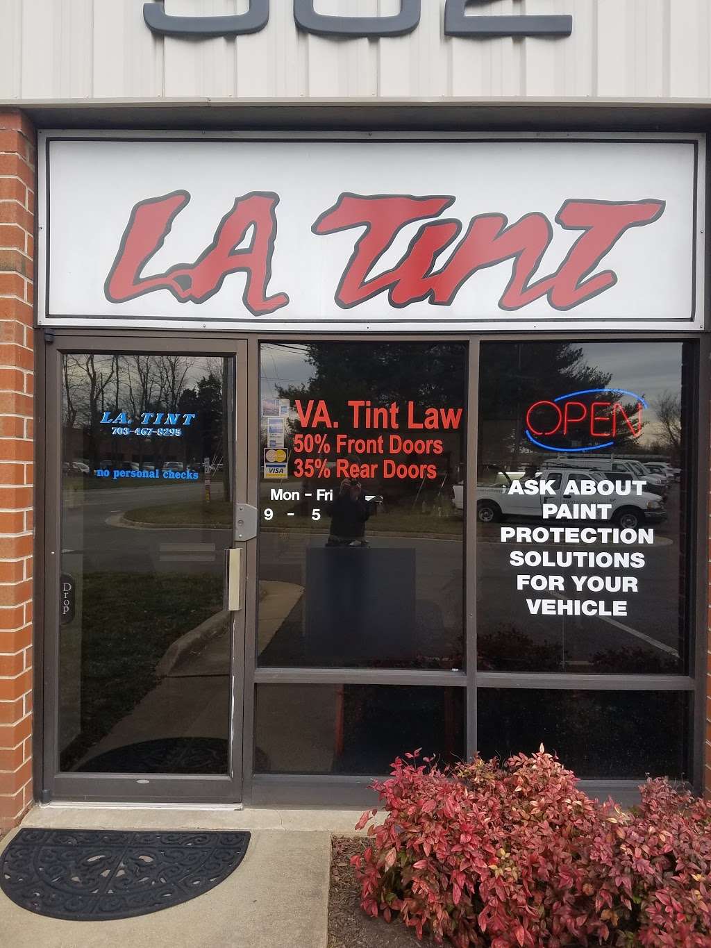 LA Tint | 502 Shaw Rd #102, Sterling, VA 20166 | Phone: (703) 467-8295