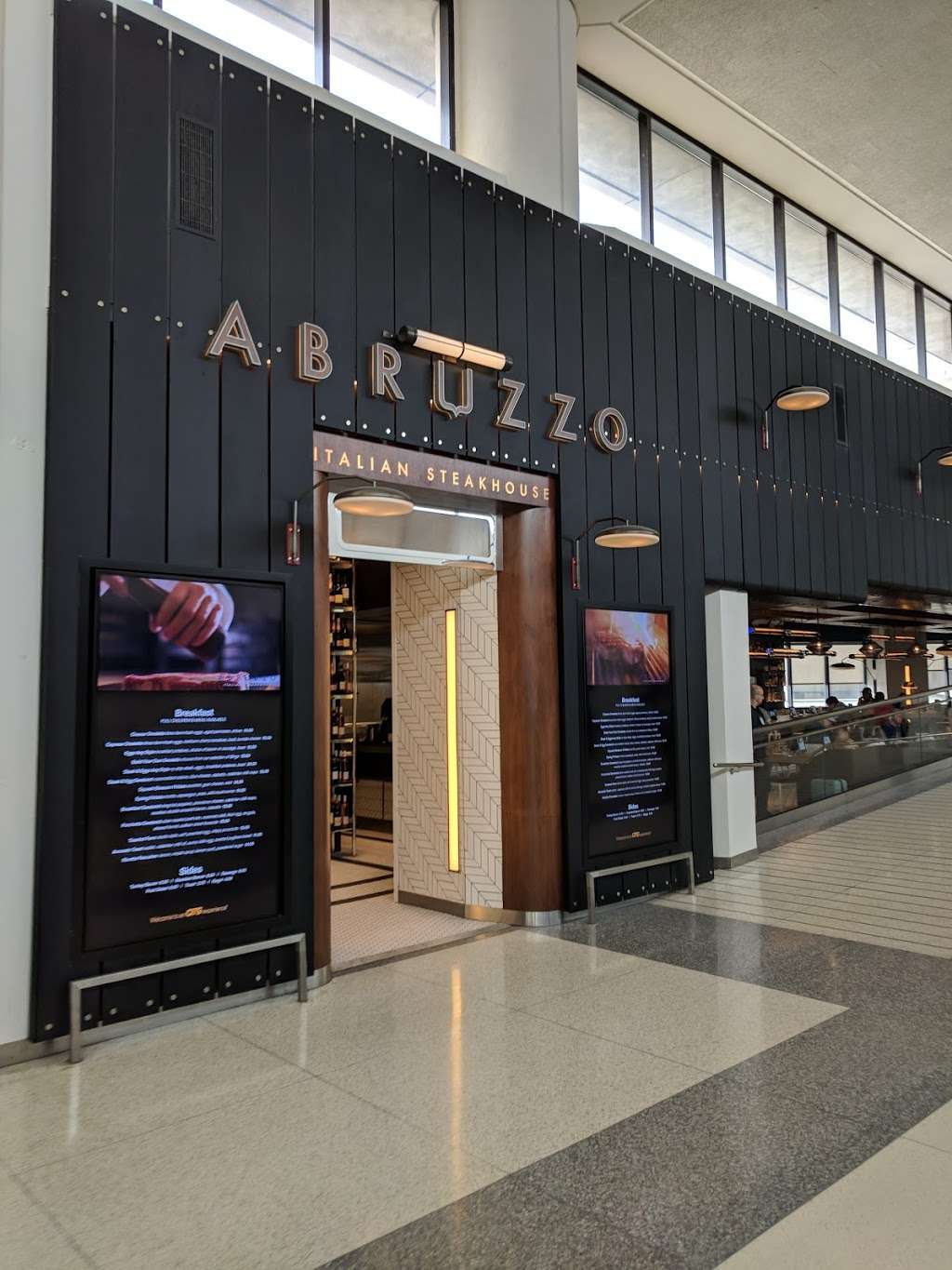 Abruzzo Italian Steakhouse | Newark Liberty International Airport, Newark, NJ 07114, USA