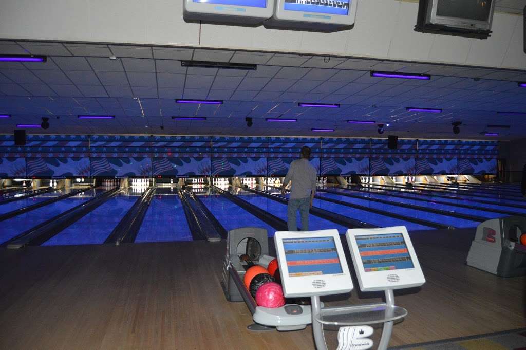 Blue Valley Lanes Inc | 495 E Moorestown Rd, Wind Gap, PA 18091 | Phone: (610) 863-4621