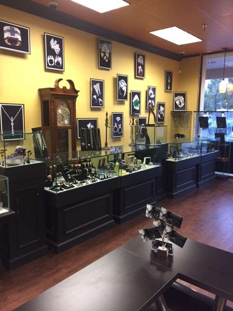 Lorettas Ahwatukee Jewelers | A-, 4855 Warner Rd #21, Phoenix, AZ 85044, USA | Phone: (480) 704-2822