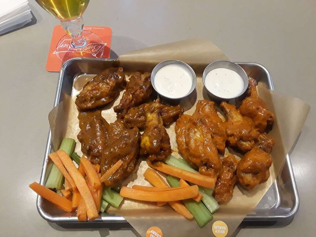 Buffalo Wild Wings | 5815 E, TX-8 Beltway Suite F, Houston, TX 77049 | Phone: (281) 458-3100