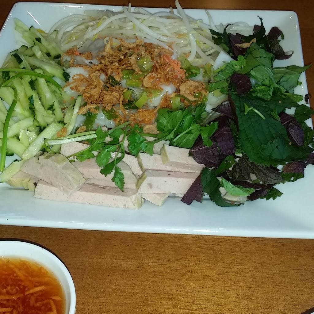 Bun and Pho House | 2838 SE 82nd Ave, Portland, OR 97266 | Phone: (503) 774-1318