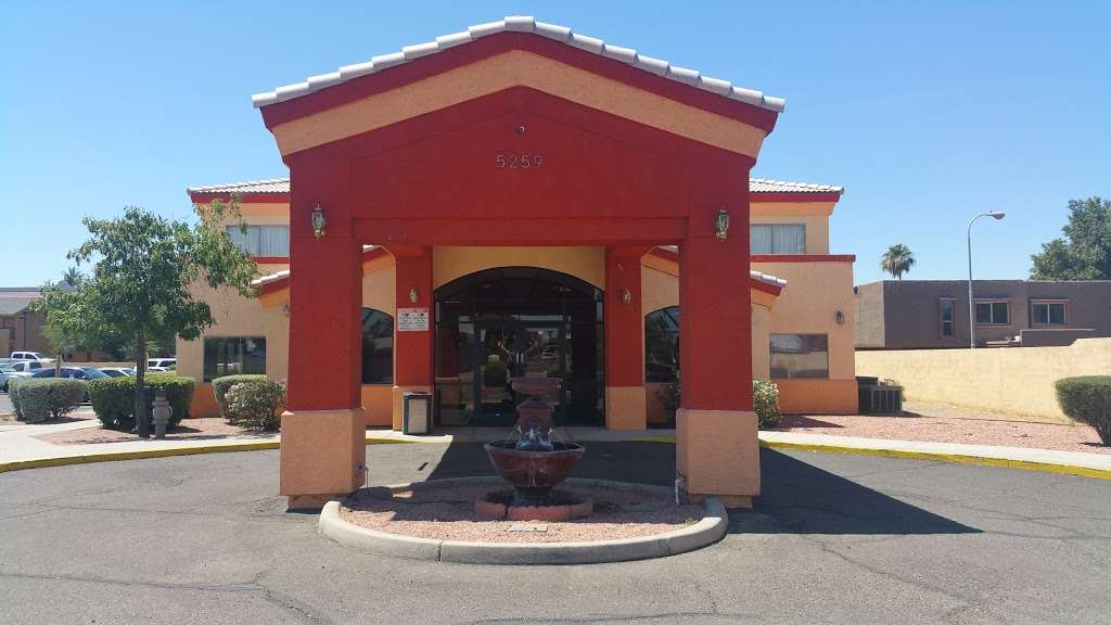Budget Inn | 5259 W McDowell Rd, Phoenix, AZ 85035, USA | Phone: (602) 442-4420