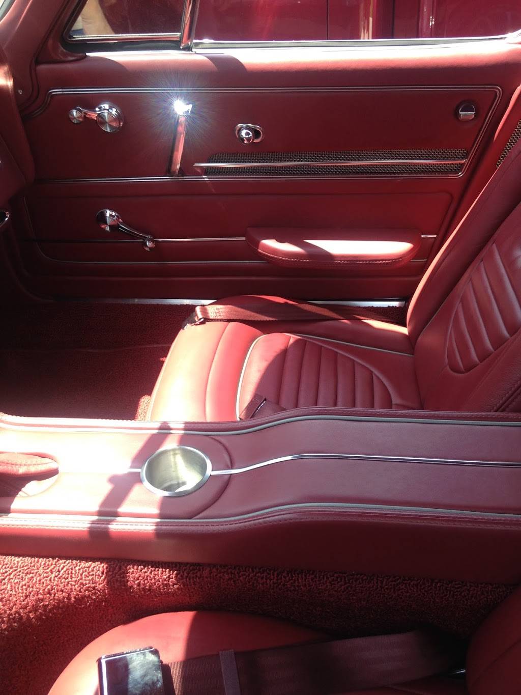 Auto Kraft Upholstery Inc | 2301 N Chester St, Lincoln, NE 68521 | Phone: (402) 474-2727