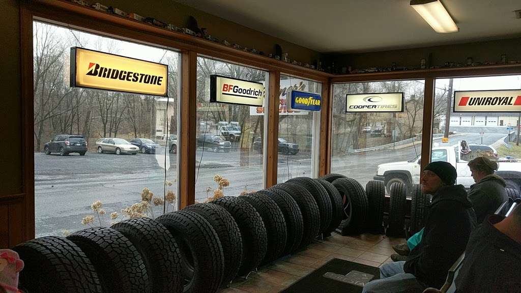 Kantners Tire Services | 1599, 230 Franklin St, Shoemakersville, PA 19555 | Phone: (610) 562-2567