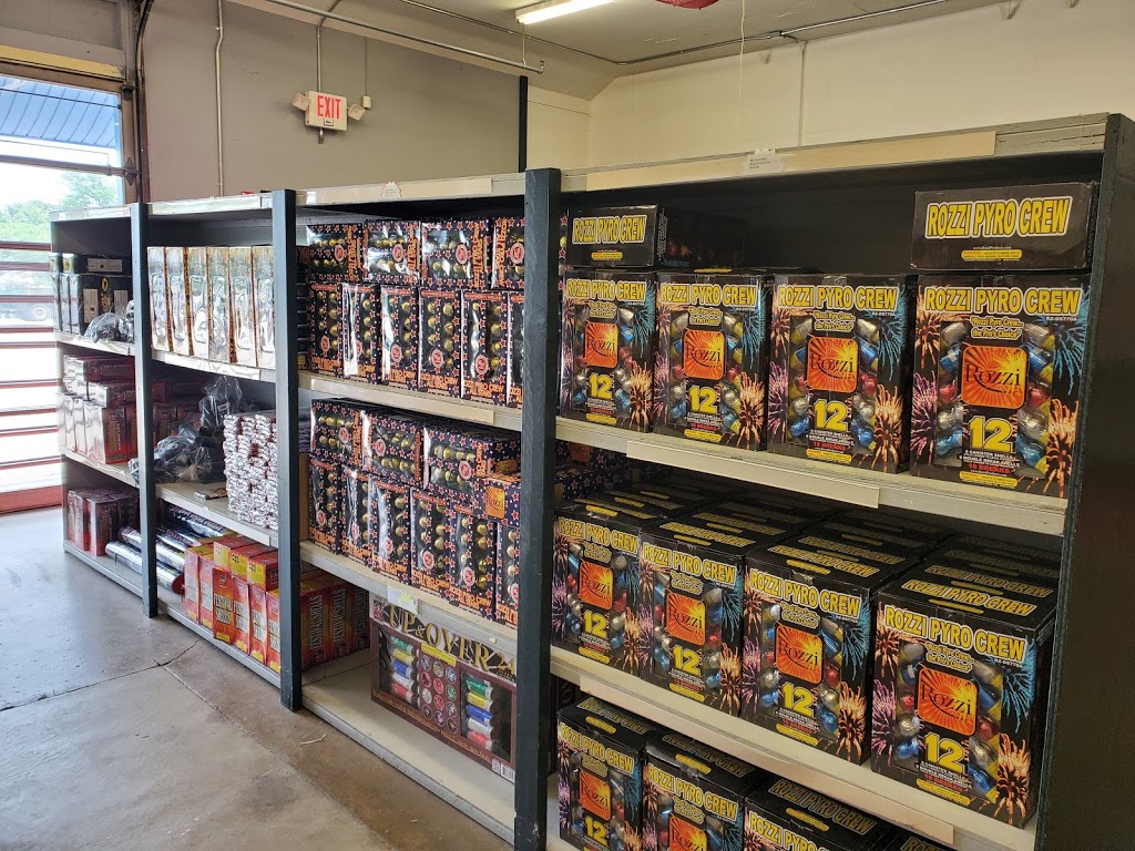 Rozzi Famous Fireworks | 10059 Loveland Madeira Rd, Loveland, OH 45140, USA | Phone: (513) 683-0620