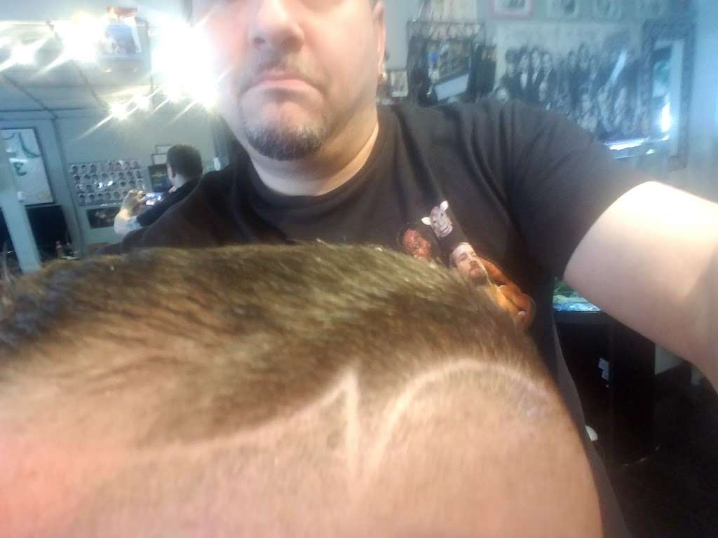 Sideline Barber Shop | 2107 Plymouth St, East Bridgewater, MA 02333, USA | Phone: (508) 807-1735