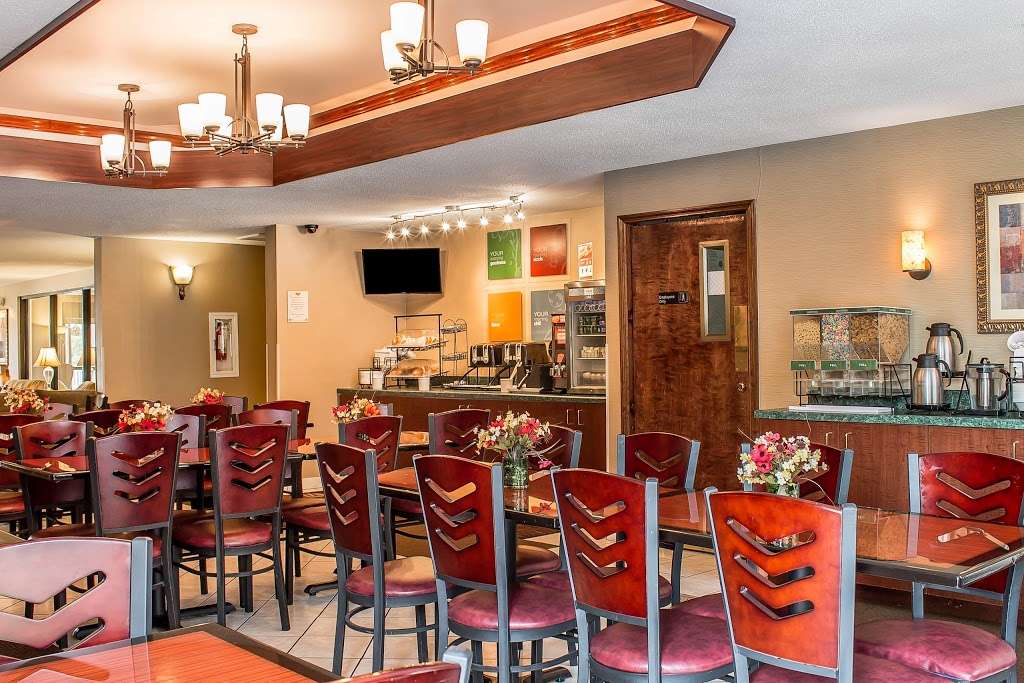 Comfort Inn & Suites | 1067 Boulevard, Wilkes-Barre Township, PA 18702, USA | Phone: (570) 823-0500