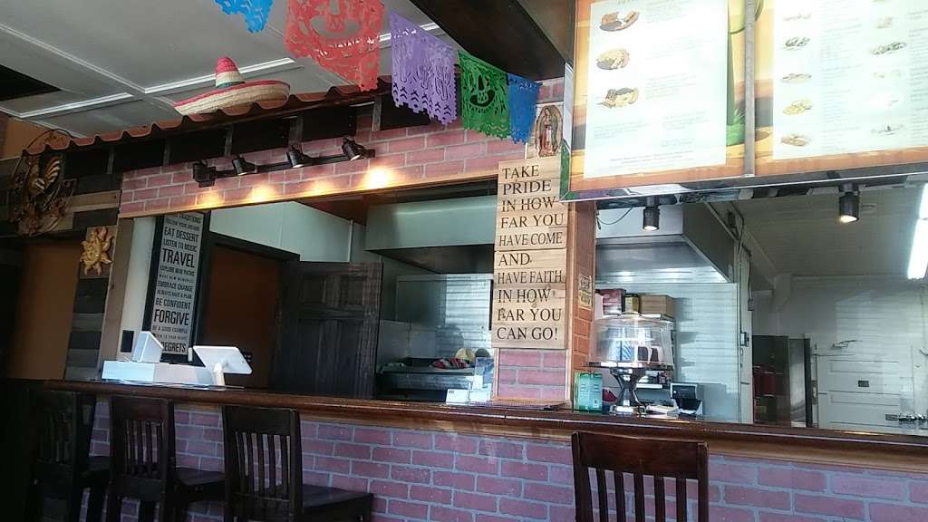 El Taco Guapo Restaurant | 443 River St, Haverhill, MA 01832, USA | Phone: (978) 241-9170