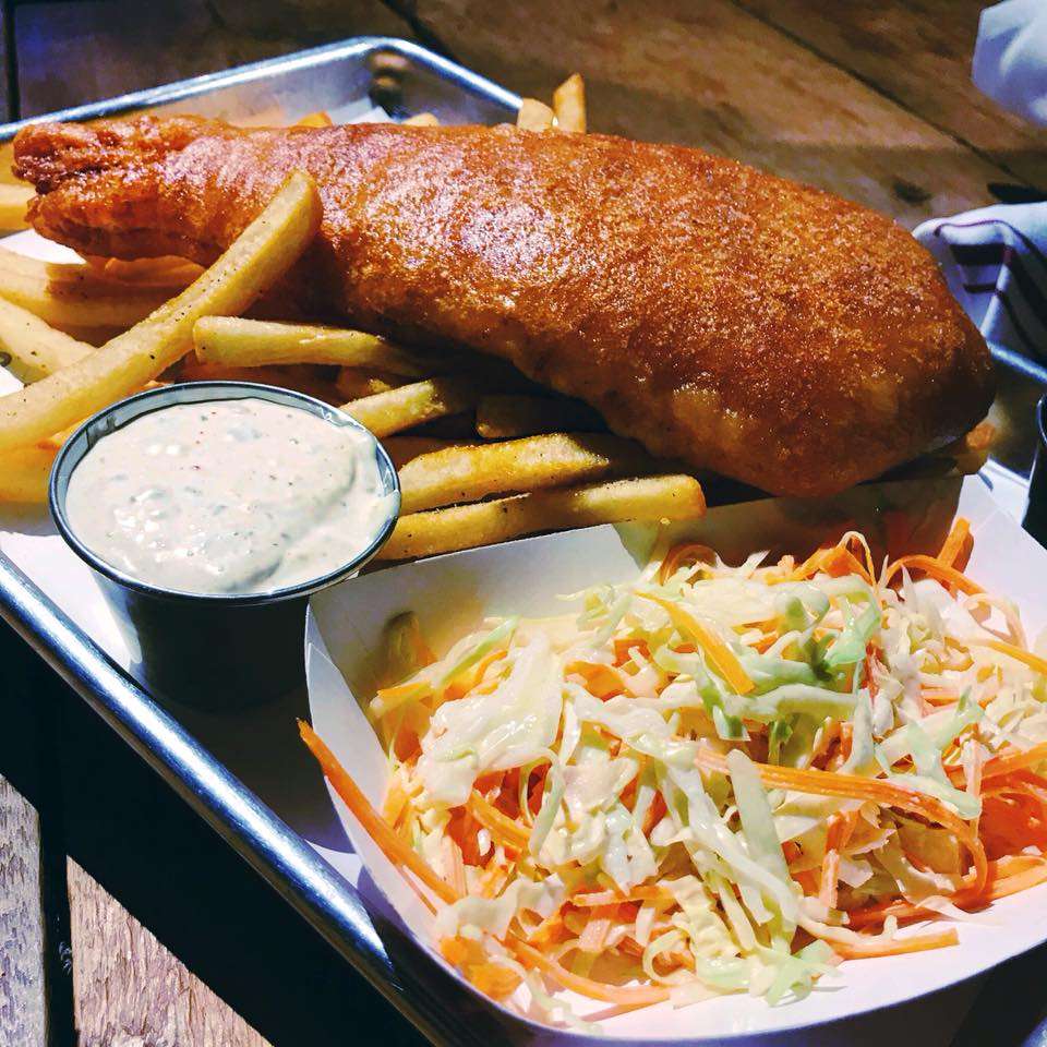 Nosh & Grog | 21 North St, Medfield, MA 02052, USA | Phone: (508) 359-4100