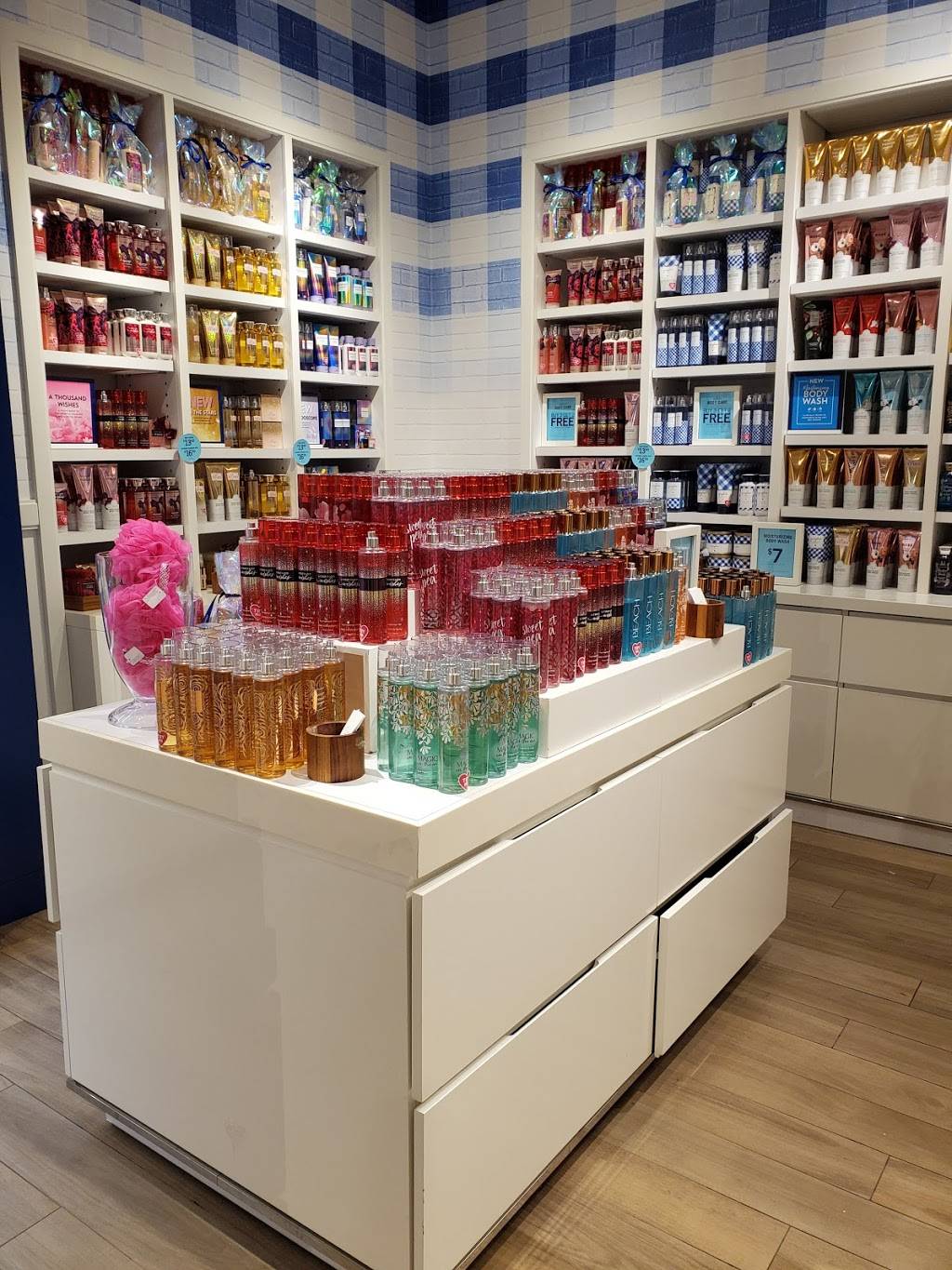 Bath & Body Works | 2901 Rio Grande Blvd, Euless, TX 76039, USA | Phone: (817) 785-2890