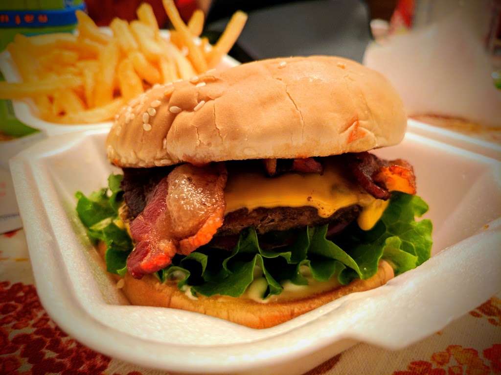 Bases Hamburgers | 925 21st St N, Texas City, TX 77590, USA | Phone: (409) 945-9485