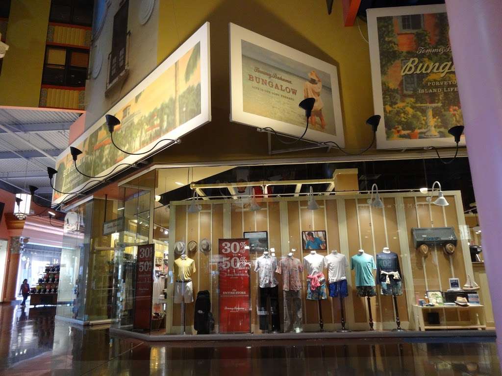 POLO RALPH LAUREN FACTORY STORE - 32100 Las Vegas Blvd S, Primm