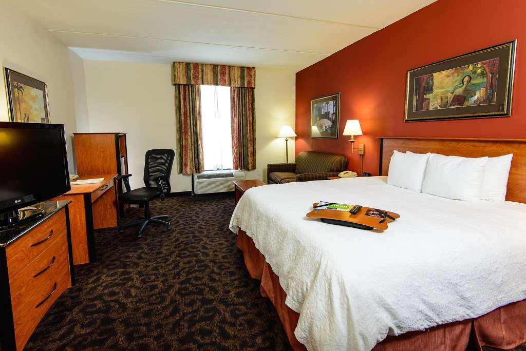 Hampton Inn Houston-Pearland | 6515 Broadway St, Pearland, TX 77581 | Phone: (832) 736-9977