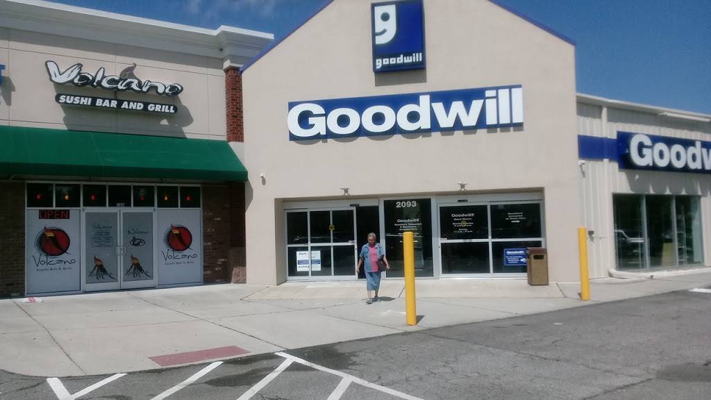 Goodwill Strawbridge Retail Store | 2093 General Booth Blvd, Virginia Beach, VA 23456, USA | Phone: (757) 821-2680
